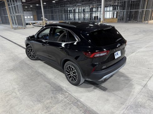 Used 2023 Ford Escape SE w/ PHEV Premium Package image 39