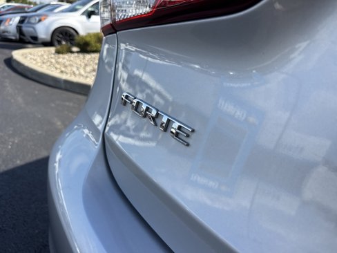 Used 2018 Kia Forte LX w/ Sports Package image 28