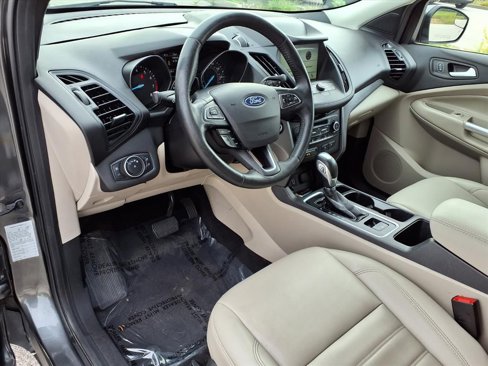 Used 2019 Ford Escape SEL image 5