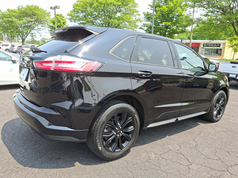 Used 2022 Ford Edge SE w/ Black Appearance Package image 6
