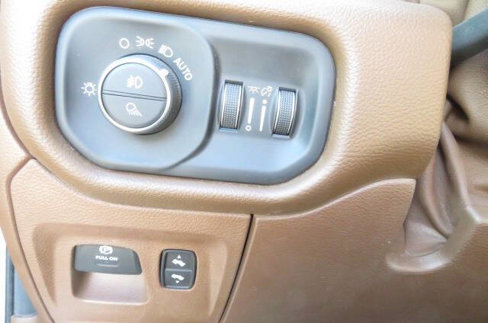 Used 2019 RAM 1500 Laramie image 18