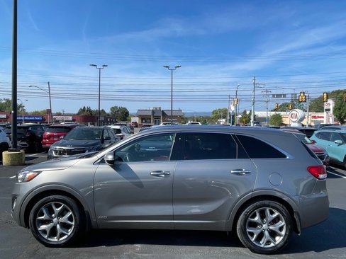 Used 2018 Kia Sorento SX image 4
