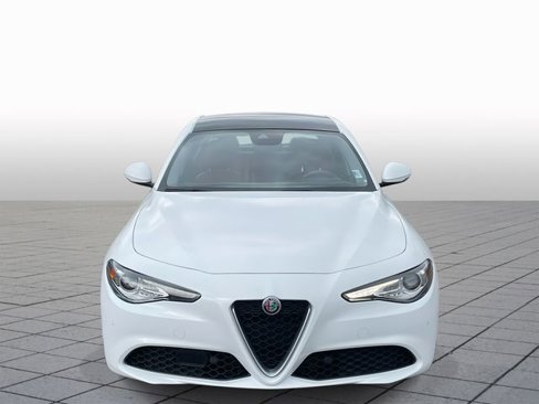 Used 2019 Alfa Romeo Giulia Ti w/ Quick Order Package 22X Lusso image 2