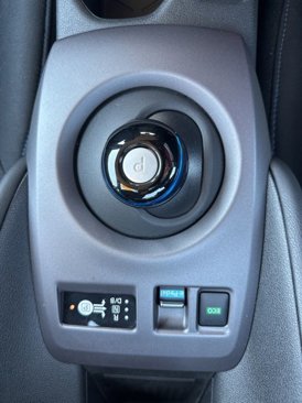 Used 2024 Nissan Leaf S image 18