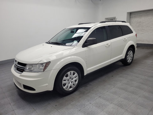 Used 2017 Dodge Journey SE w/ Flexible Seating Group image 2
