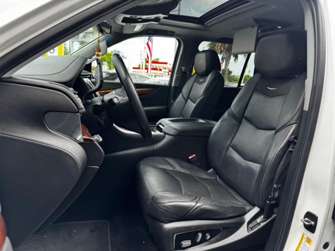 Used 2016 Cadillac Escalade Premium image 13