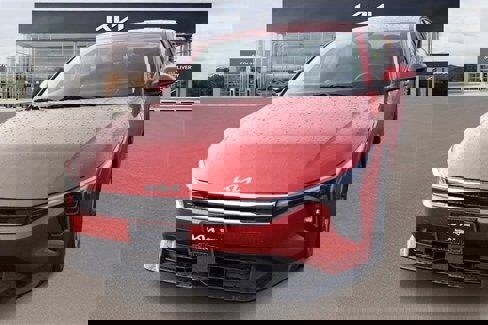 New 2025 Kia K4 LXS image 7