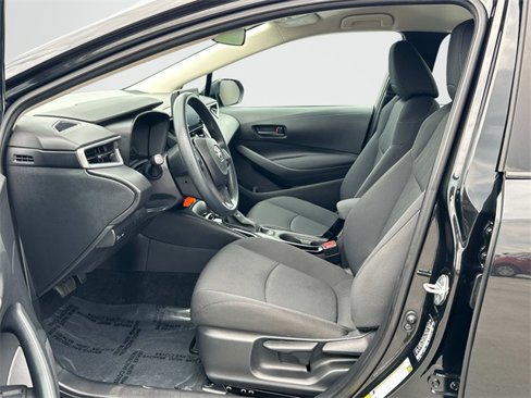Used 2022 Toyota Corolla LE image 15