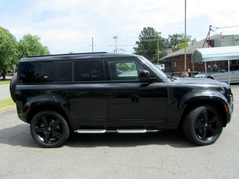 Used 2023 Land Rover Defender 110 X-Dynamic SE image 11