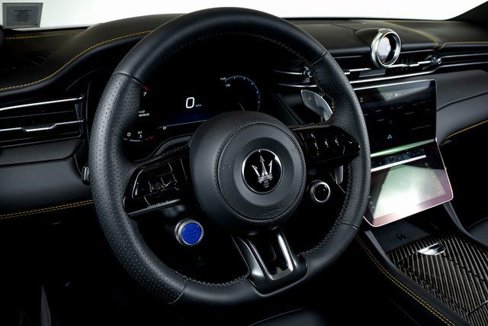 Used 2024 Maserati Grecale Modena image 18