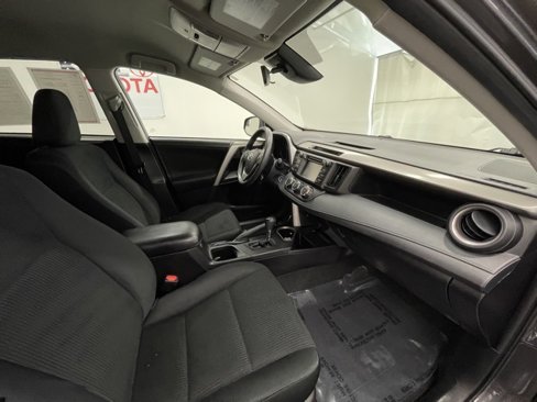 Certified 2018 Toyota RAV4 LE image 8