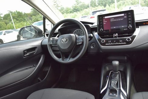 Used 2022 Toyota Corolla LE w/ LE Convenience Package image 19