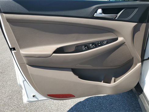 Used 2021 Hyundai Tucson SE image 24