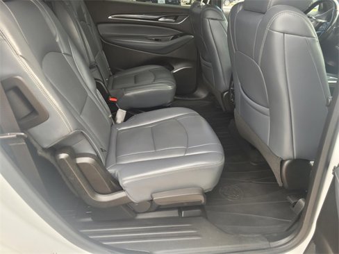 Used 2022 Buick Enclave Premium image 11