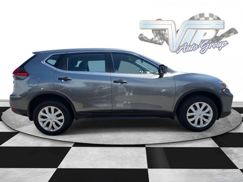 Used 2020 Nissan Rogue S image 4