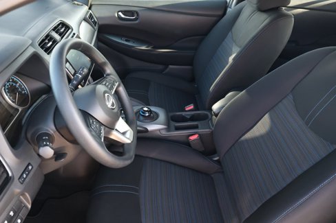 Used 2024 Nissan Leaf S image 13