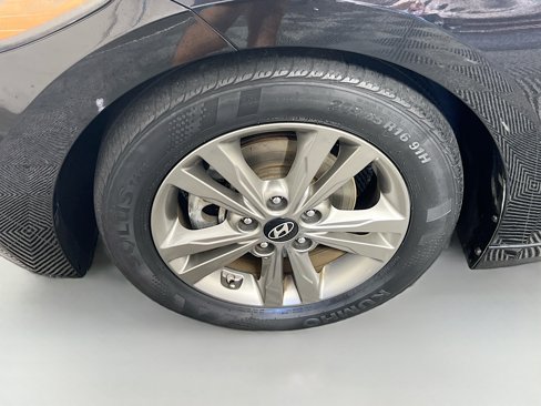 Used 2018 Hyundai Elantra SEL image 13