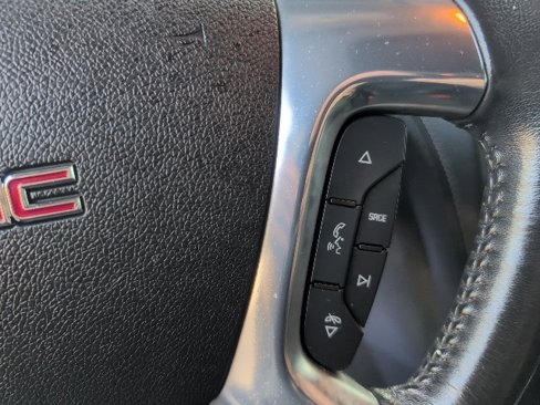Used 2016 GMC Acadia SLE image 22