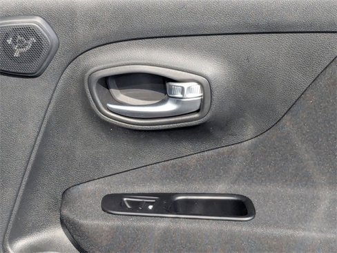 Used 2021 Jeep Renegade Latitude w/ Sun & Sound Group image 35