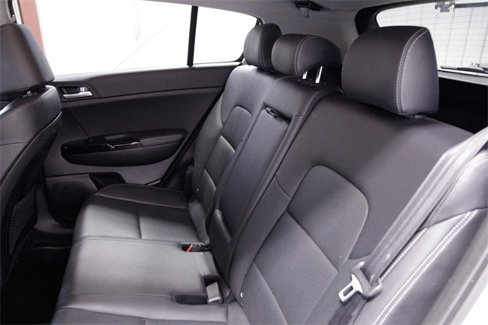 Used 2021 Kia Sportage EX image 17