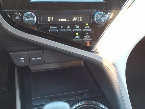 Certified 2019 Toyota Camry SE image 22