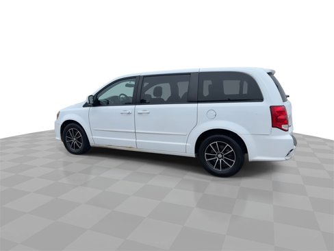 Used 2016 Dodge Grand Caravan SXT image 6