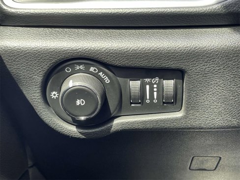 Used 2018 Chrysler Pacifica Touring Plus w/ S Appearance Package image 18