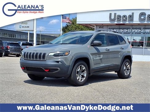 Used 2019 Jeep Cherokee Trailhawk w/ Cold Weather Group image 1