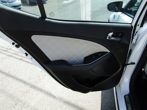 Used 2014 Kia Optima SX image 17