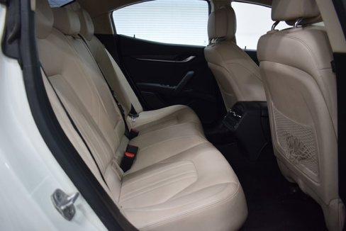 Used 2014 Maserati Ghibli image 17
