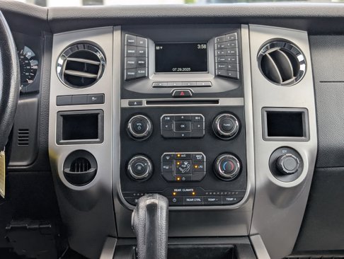 Used 2017 Ford Expedition XLT image 14