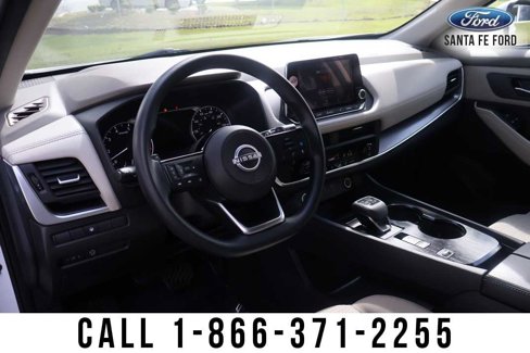 Used 2023 Nissan Rogue SV image 18