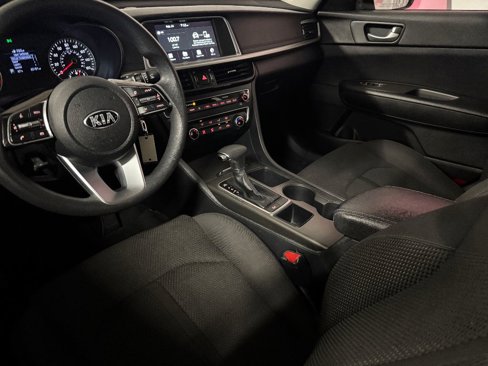 Used 2020 Kia Optima LX image 17