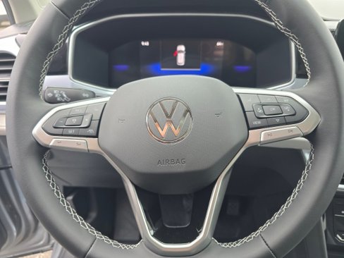 New 2025 Volkswagen Taos SE image 27