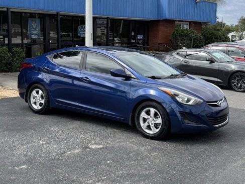 Used 2015 Hyundai Elantra SE image 8