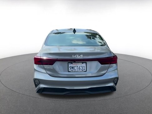 Used 2024 Kia Forte LXS image 12