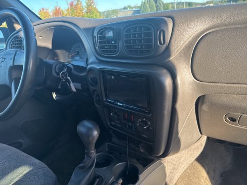 Used 2004 Chevrolet TrailBlazer LT image 28