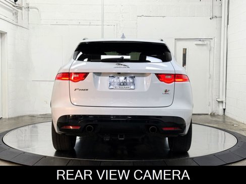 Used 2019 Jaguar F-PACE S image 7