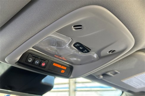 Used 2022 Chevrolet Bolt EUV Premier w/ Super Cruise Package image 24