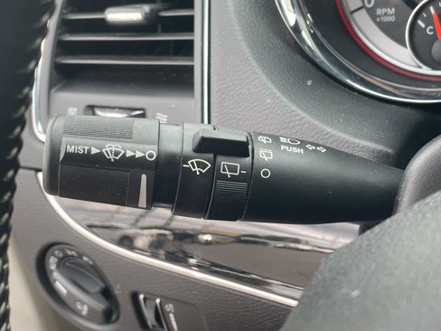 Used 2019 Dodge Grand Caravan SXT image 17