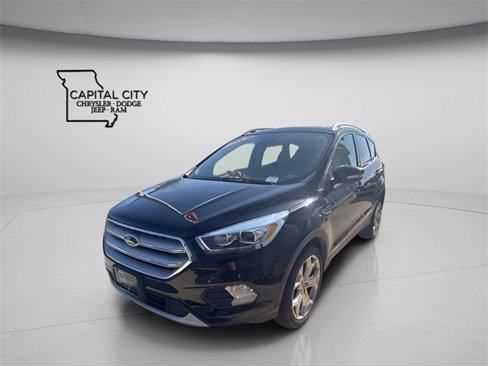 Used 2019 Ford Escape Titanium image 3