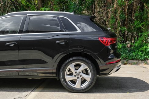 Used 2020 Audi Q3 2.0T Premium image 18