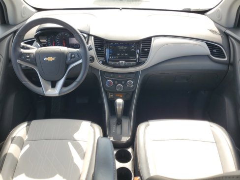 Used 2019 Chevrolet Trax LT w/ LT Convenience Package image 6