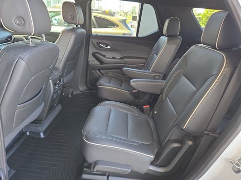 Used 2023 Chevrolet Traverse Premier image 15