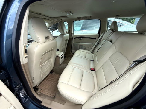Used 2008 Volvo XC70 3.2 image 36