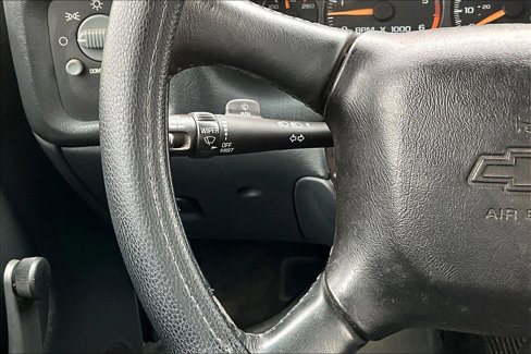 Used 2002 Chevrolet S10 Pickup LS w/ LS Preferred Equipment Group image 9