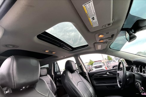 Used 2017 Buick Enclave Premium image 17