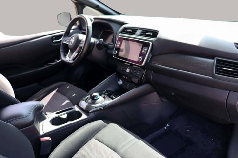 Used 2020 Nissan Leaf SV w/ Protection Package image 32