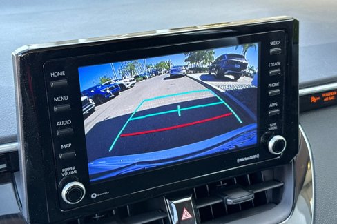 Used 2022 Toyota Corolla LE image 18