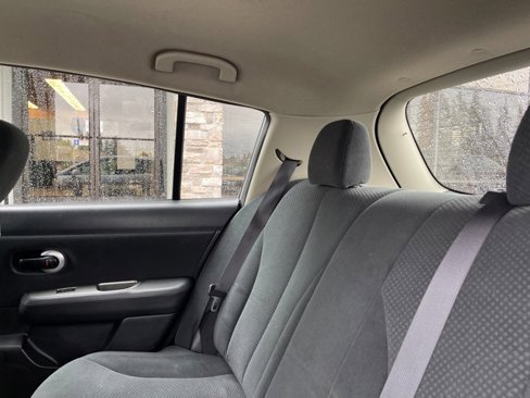 Used 2012 Nissan Versa 1.8 S image 5